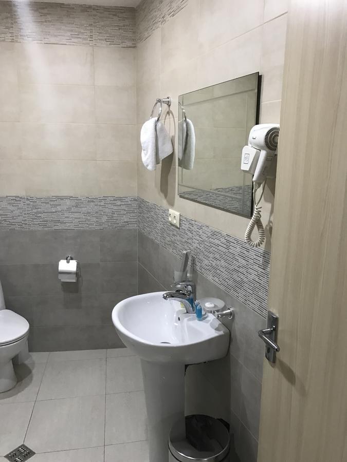Hotel Marseille バトゥーミ エクステリア 写真