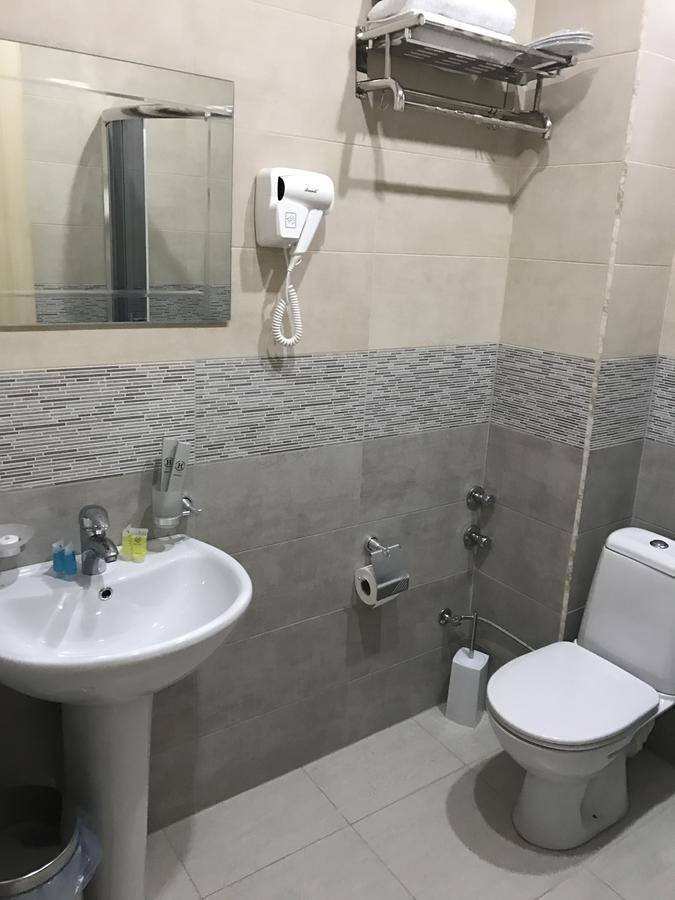 Hotel Marseille バトゥーミ エクステリア 写真