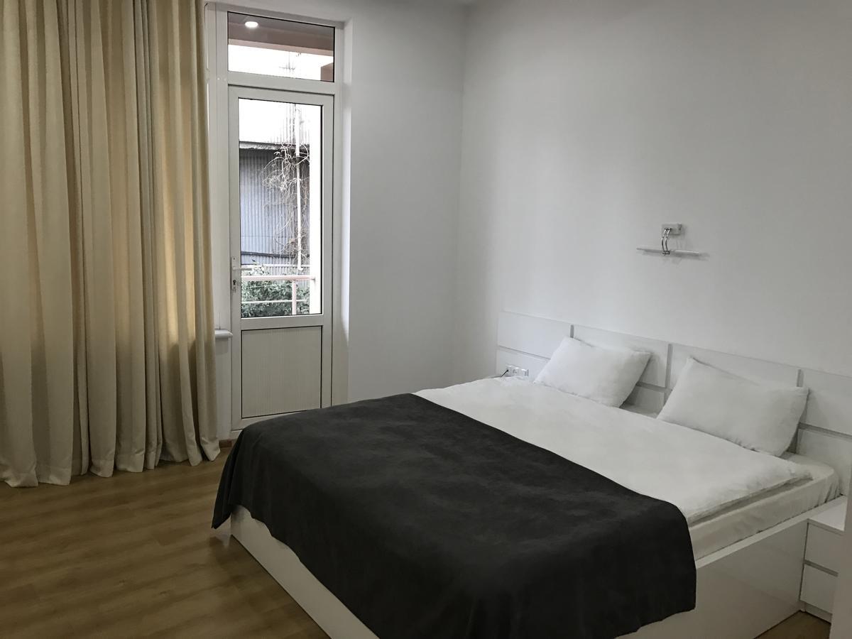 Hotel Marseille バトゥーミ エクステリア 写真