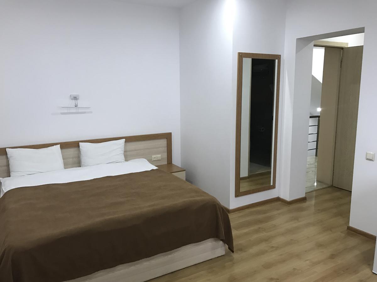 Hotel Marseille バトゥーミ エクステリア 写真
