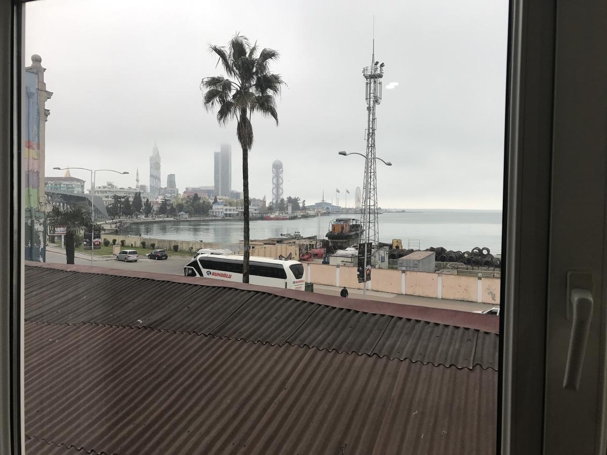 Hotel Marseille バトゥーミ エクステリア 写真
